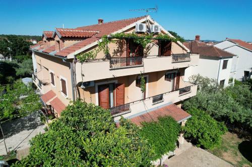 Hostal Apartments And Rooms Sinka