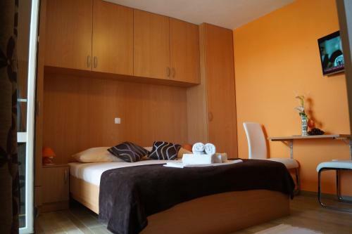 Apartments Tomic