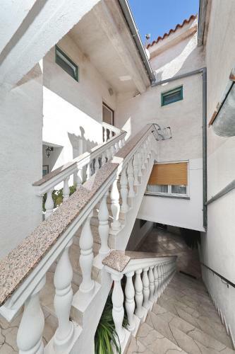Apartments Vedrana