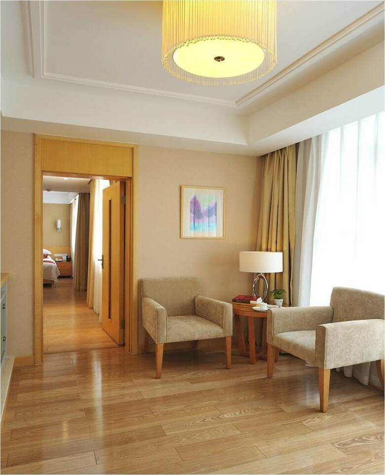 Rainbird International Hotel