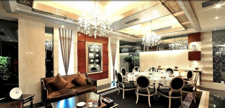 Rainbird International Hotel