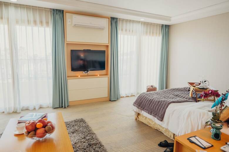 Mei The Hotel