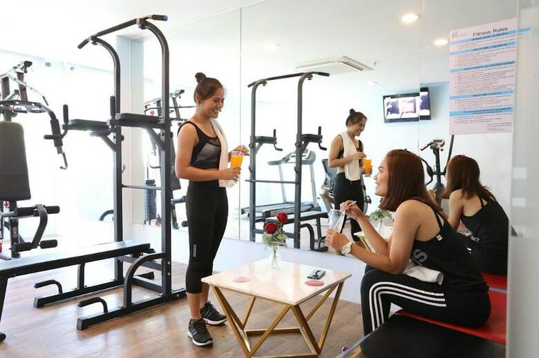 Hotel Crystal Suites Suvarnabhumi Airport