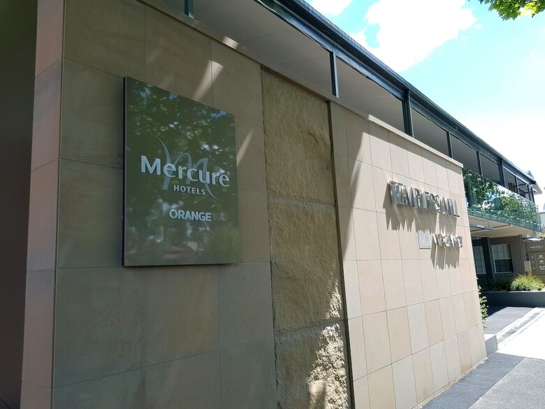 Motel Mercure Orange
