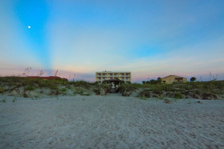 Hotel Guy Harvey Resort On St Augustine Beach