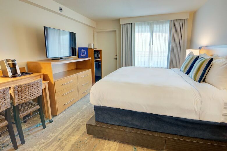 Hotel Guy Harvey Resort On St Augustine Beach