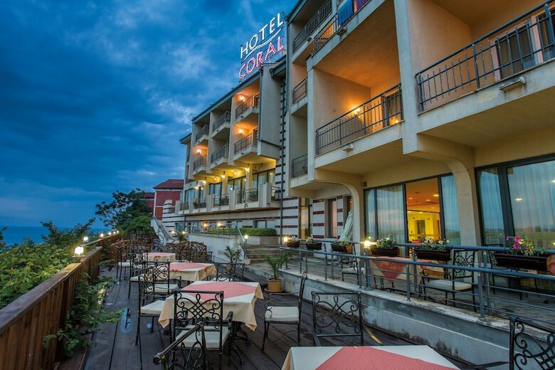 Hotel Coral