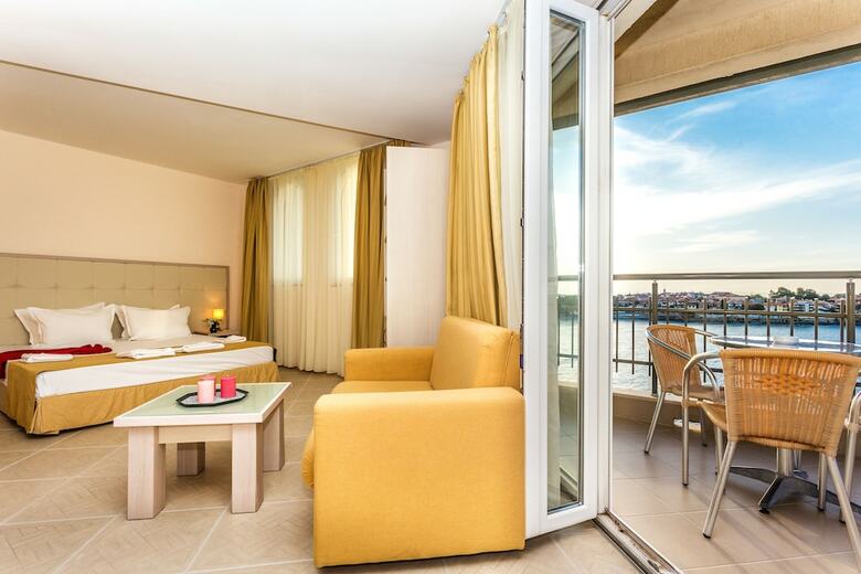 Hotel Coral