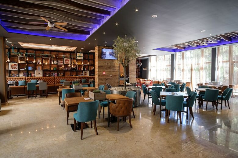 Sl Industry Hotel