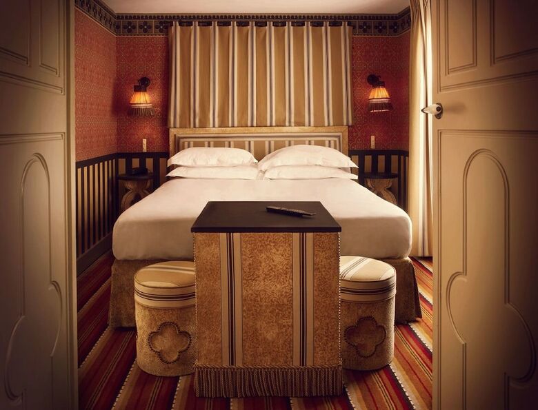 Hotel H�tel Bourg Tibourg