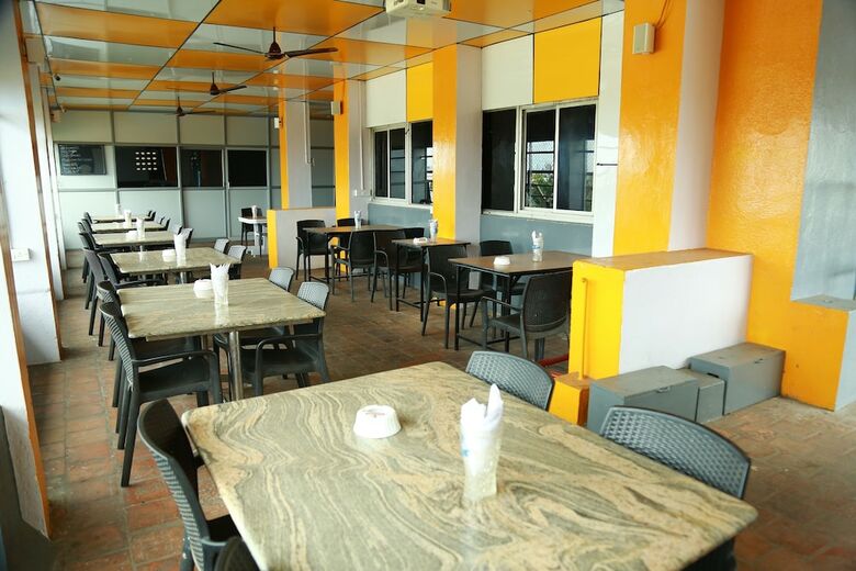Hotel Shri Devi Park