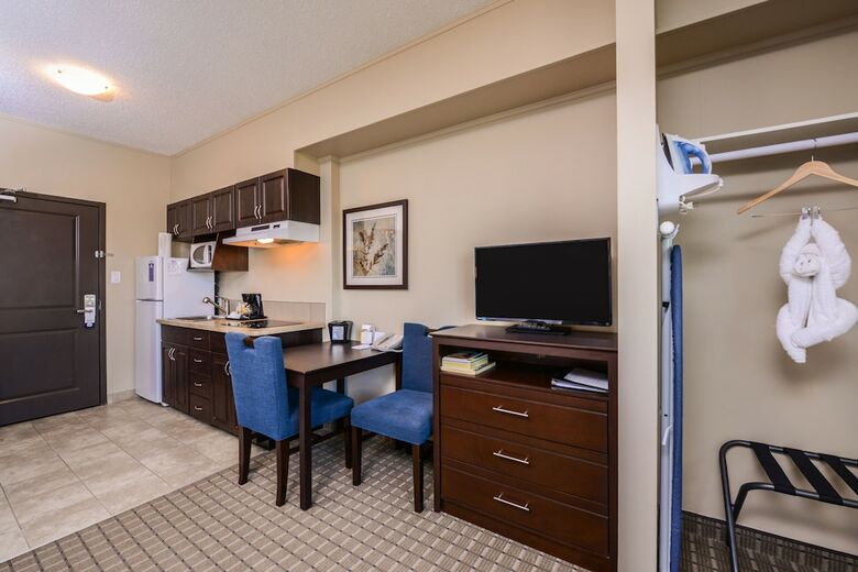 Hotel Quality Inn & Suites