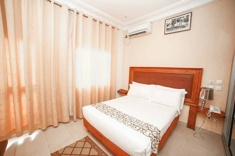 Fini Hotel Bobende