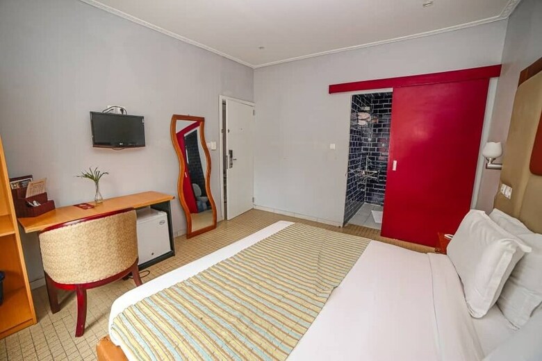 Fini Hotel Bobende