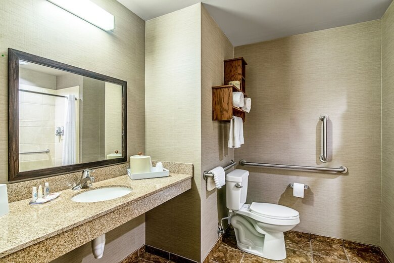 Hotel Comfort Inn & Suites