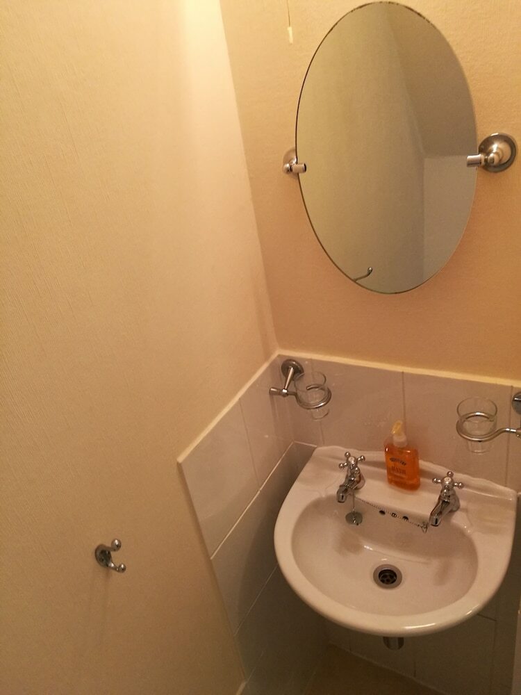 Swiss Cottage Bed And Breakfast