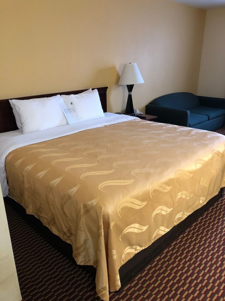 Hotel Quality Inn & Suites