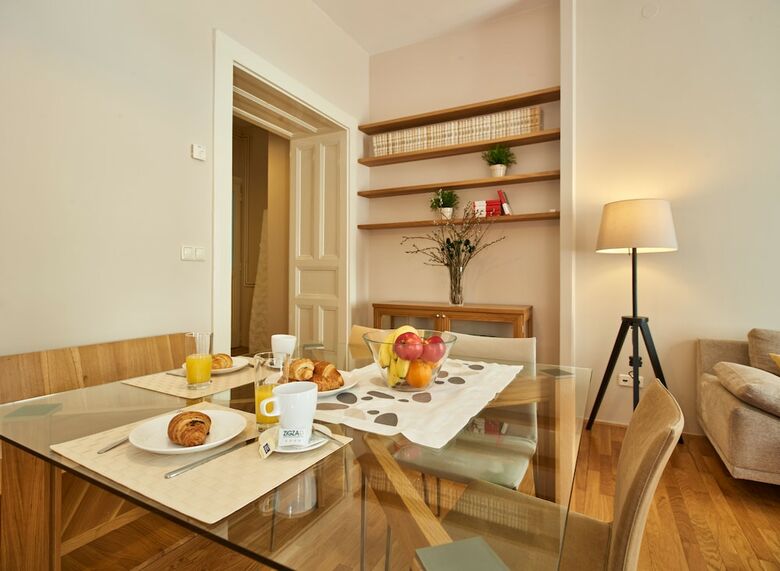 Hotel Central Downtown Apartments By Irundo