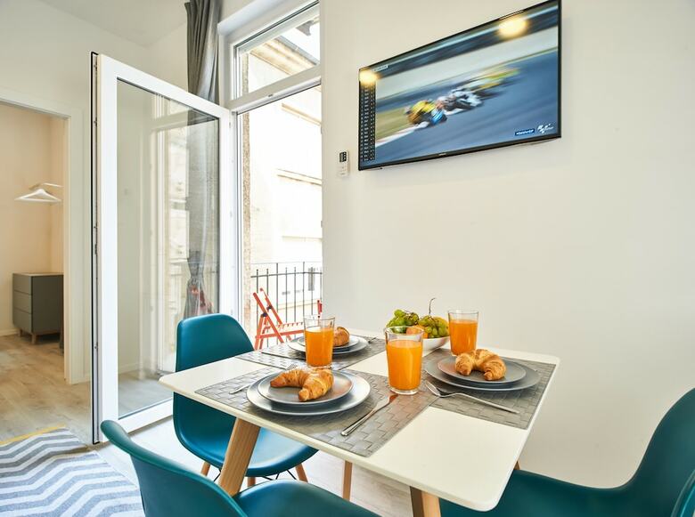 Hotel Central Downtown Apartments By Irundo