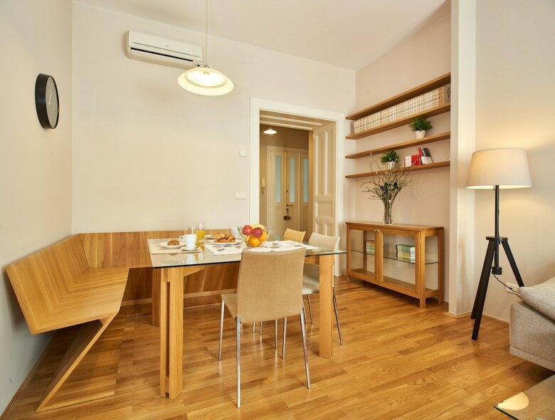 Hotel Central Downtown Apartments By Irundo