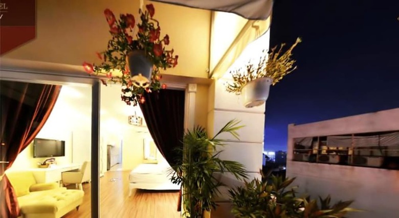 Mayana Hotel
