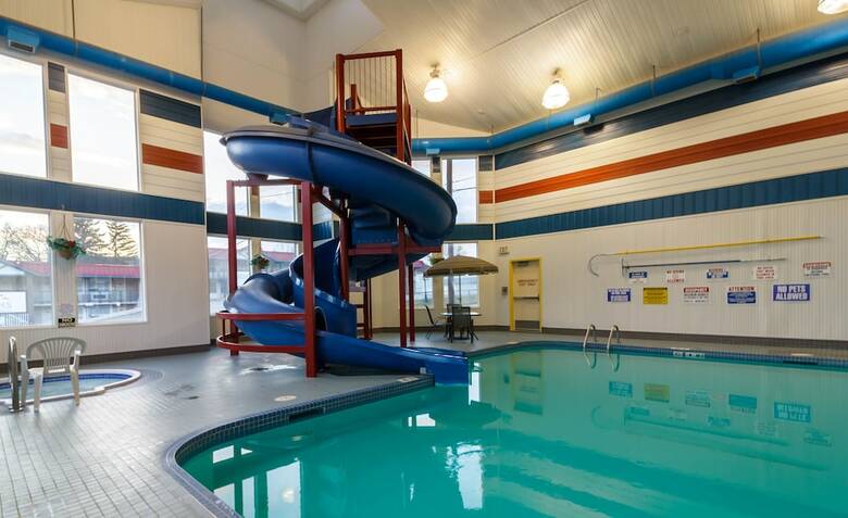 Hotel Bcminns Peace River