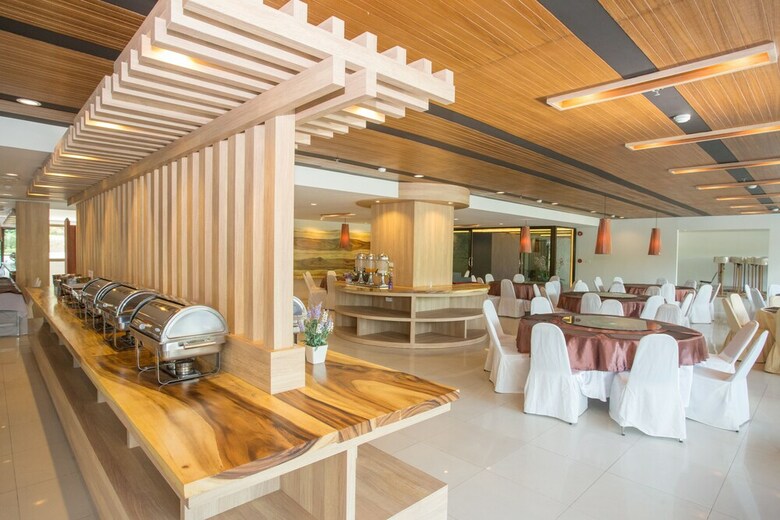 Hotel R-con Wong Amat Suite