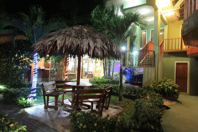 Hostal Arenal Hostel Resort
