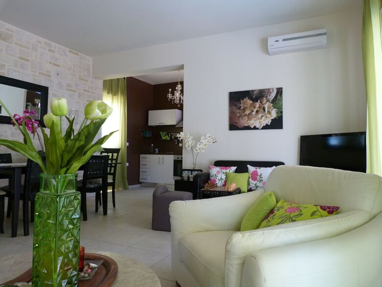 Apartamentos Azure Beach