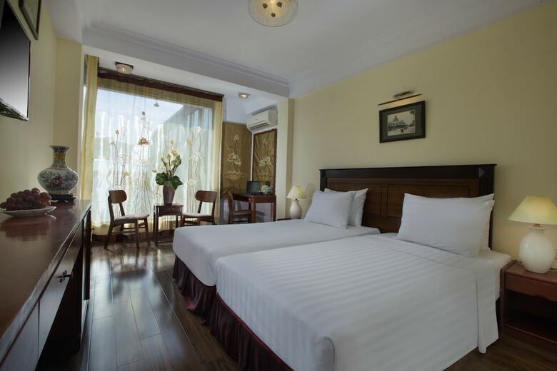 Classic Street Hotel