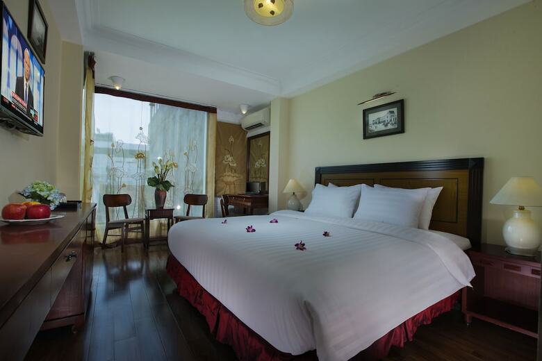 Classic Street Hotel