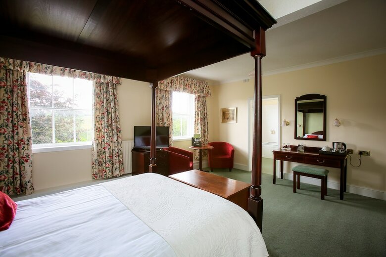 The Izaak Walton Hotel