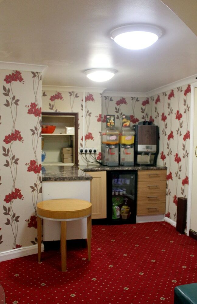 Victoria Station Hotel