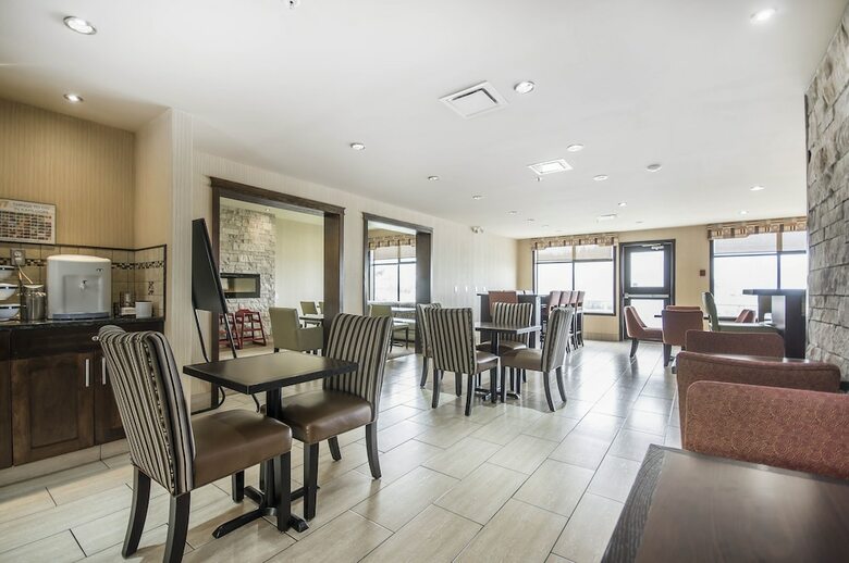 Hotel Comfort Inn & Suites