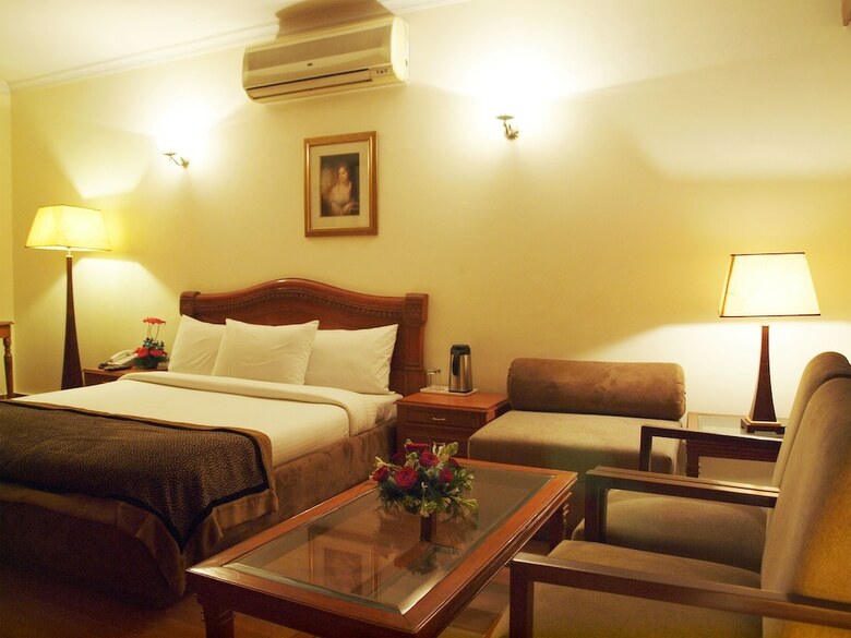 Hotel The Bmk