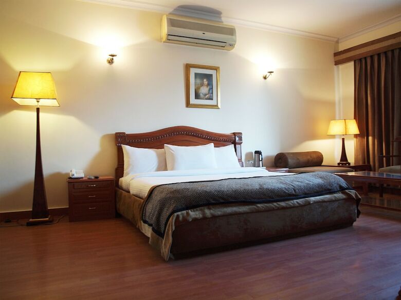 Hotel The Bmk