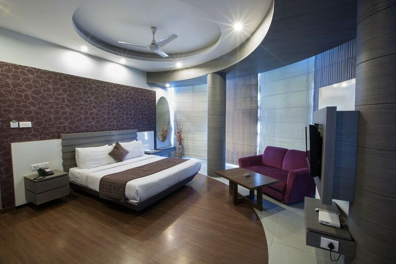 Hotel Narula's Aurrum