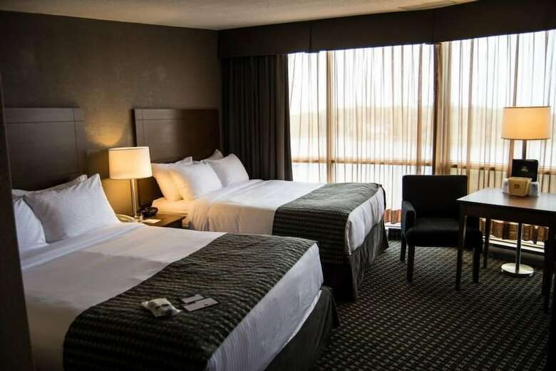 Hotel Clarion Inn Lakeside & Conference Centre