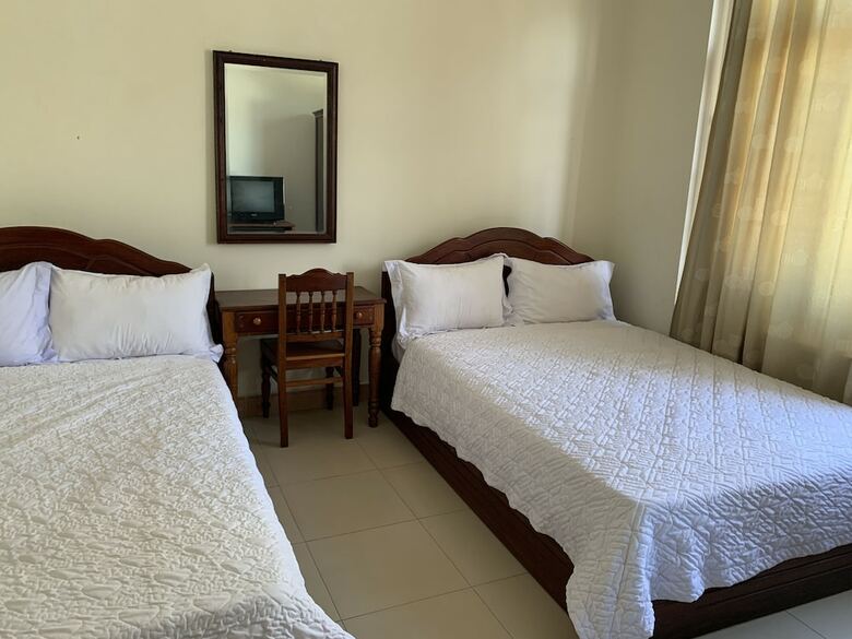Oyo 1002 Champa Lang Co Hotel