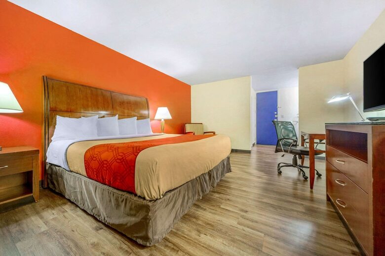 Motel Econo Lodge Inn & Suites
