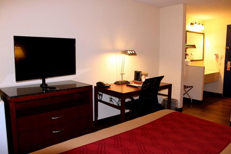 Motel Econo Lodge Inn & Suites