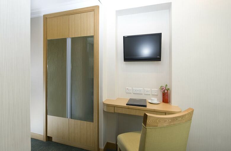 Hotel Bishop Lei International House