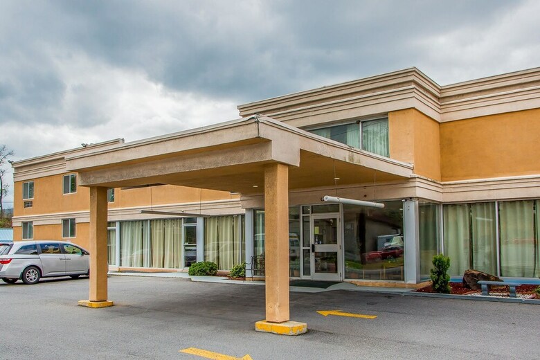 Hotel Rodeway Inn Bedford
