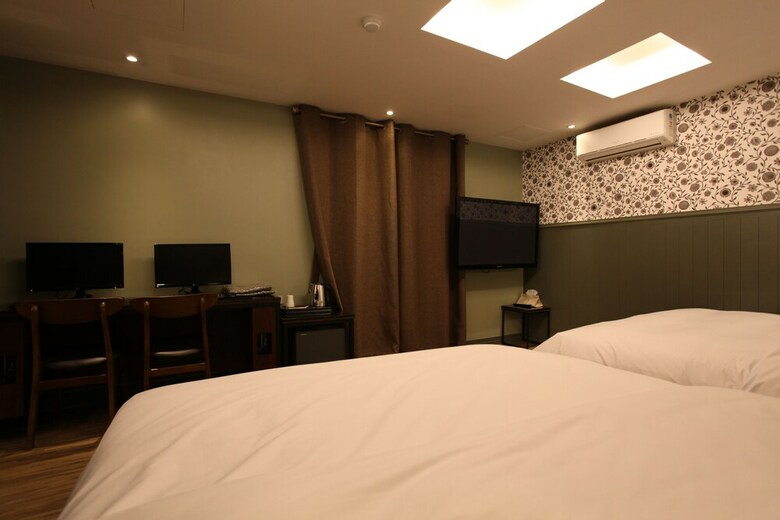 Lin Hotel