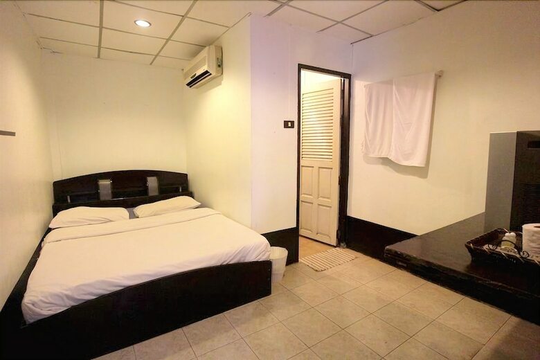 Hotel Flashpackers