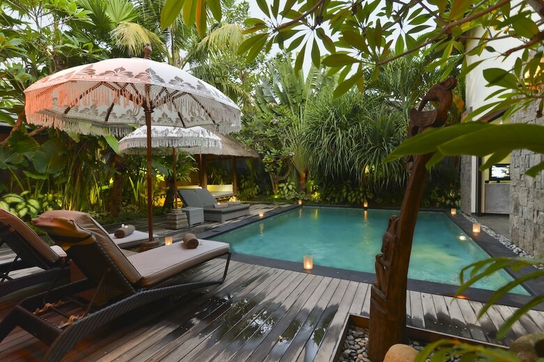 Elok Villas