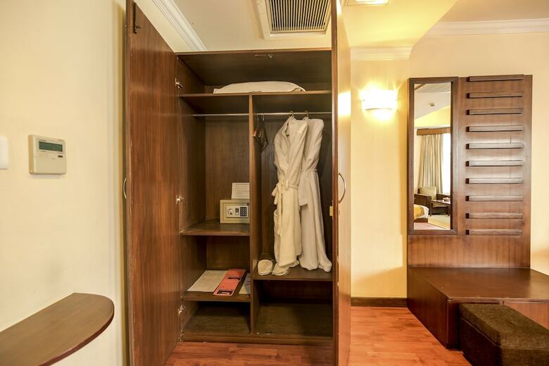 Airport Hotel