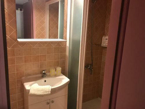 Divna Apartments And Rooms
