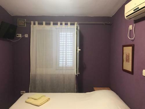 Divna Apartments And Rooms