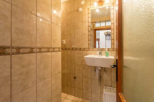 Divna Apartments And Rooms
